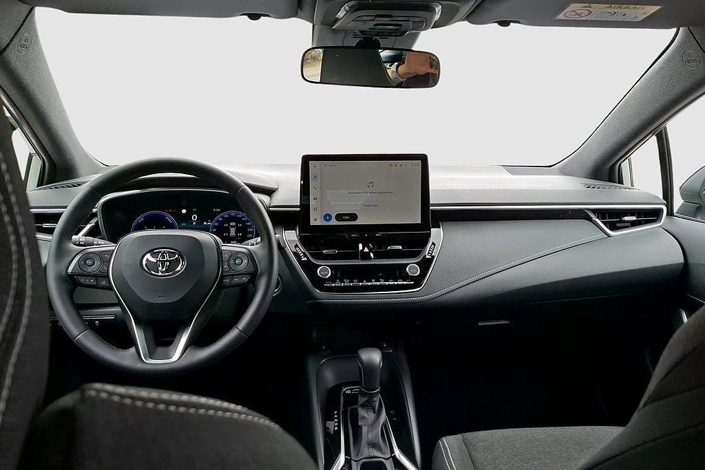 Vehicle Image 10