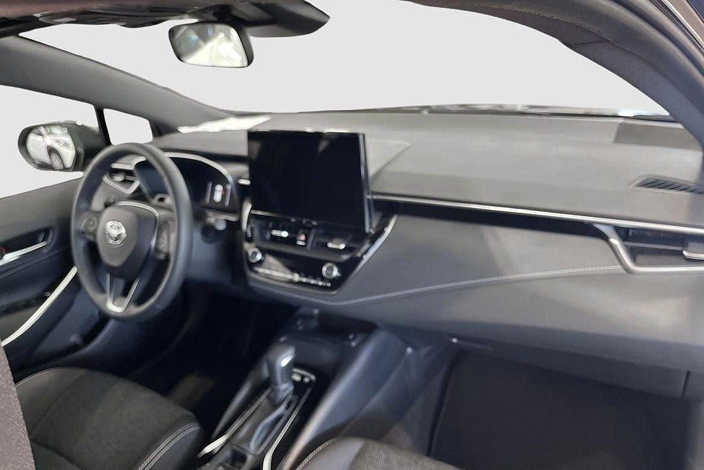 Vehicle Image 9
