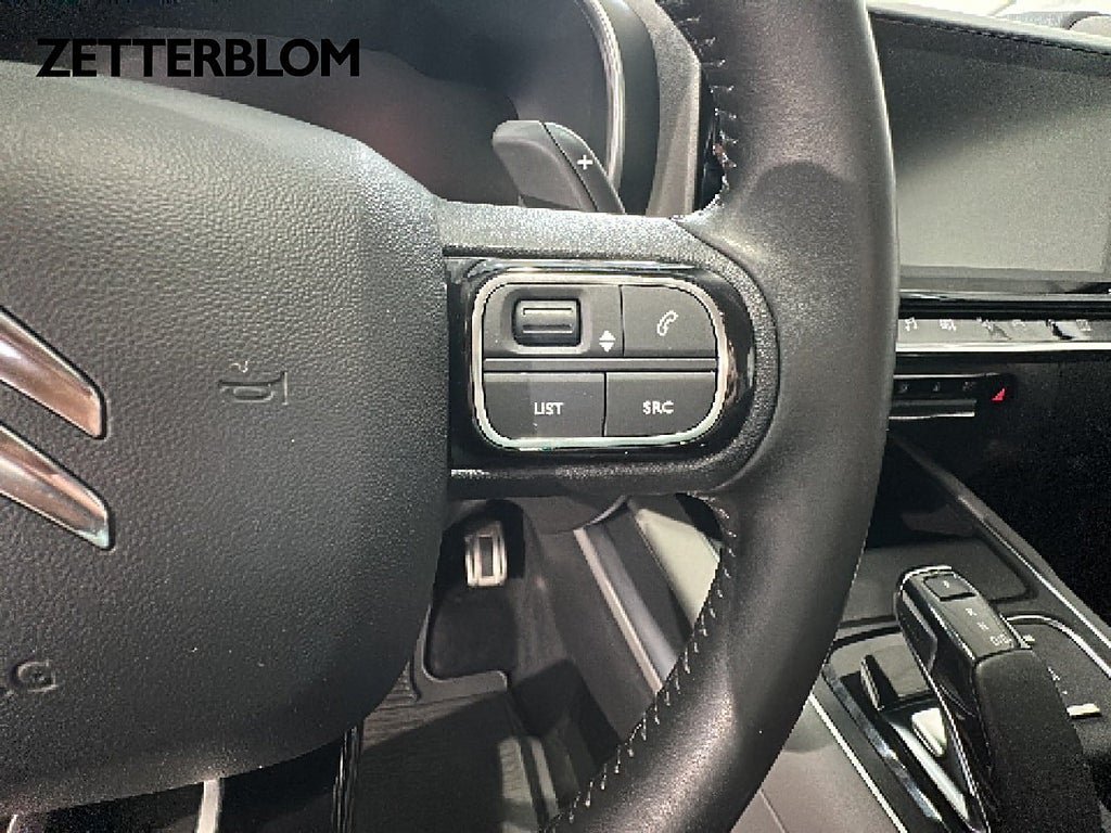 Vehicle Image 17