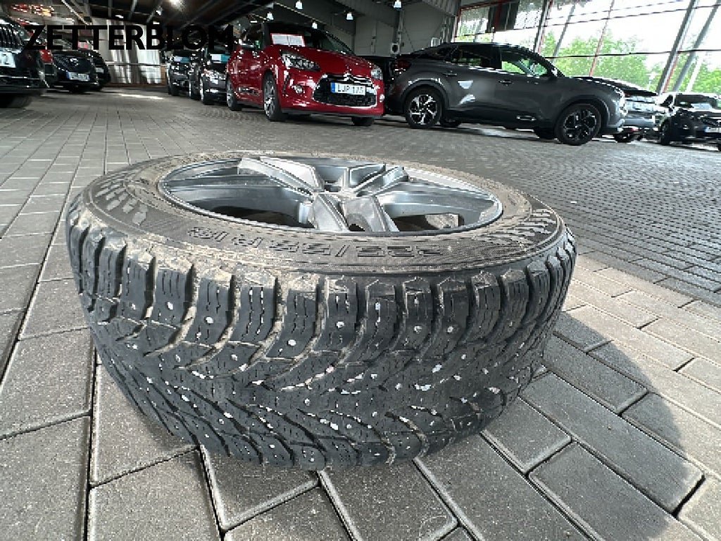 Vehicle Image 19