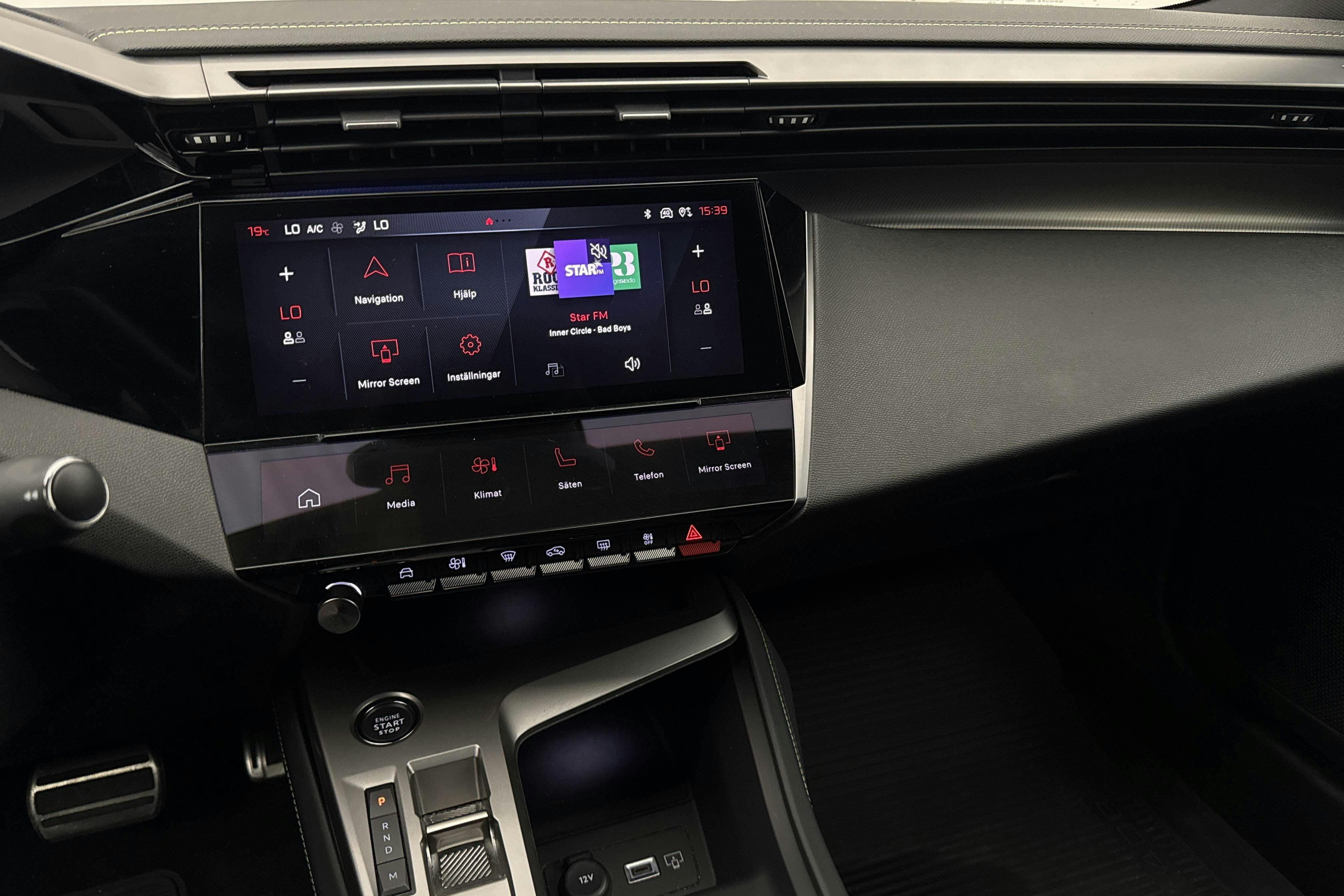 Vehicle Image 14