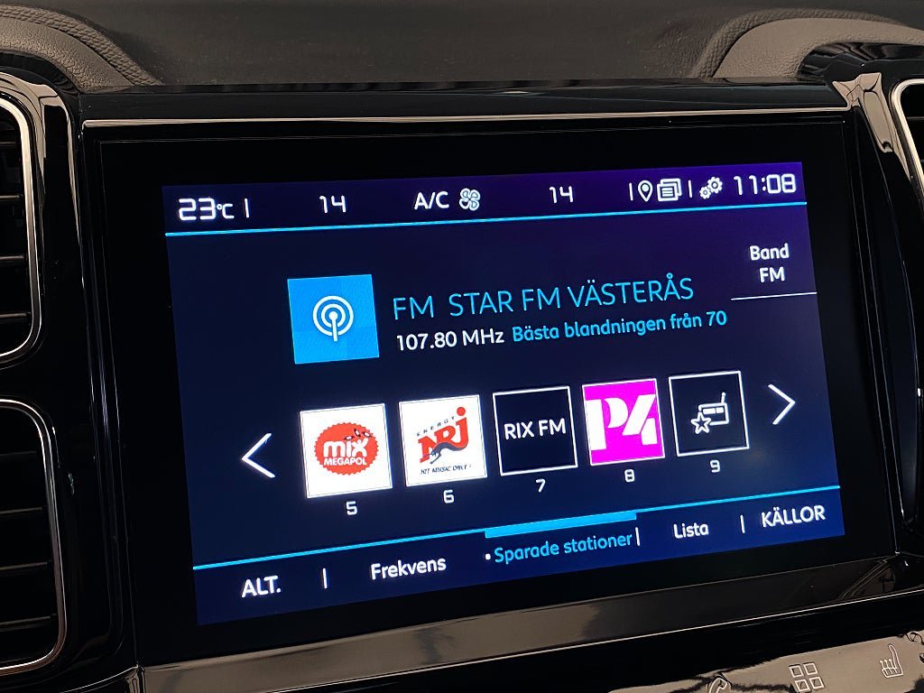 Vehicle Image 11