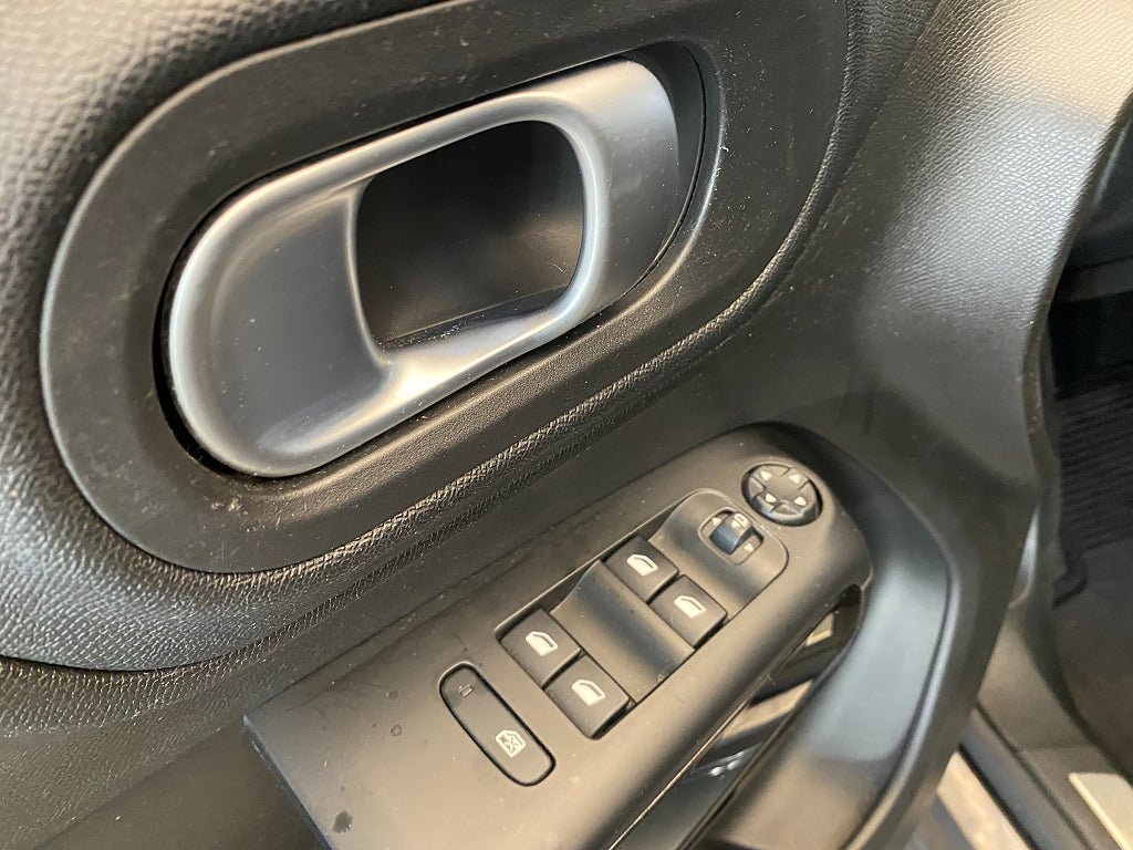 Vehicle Image 26