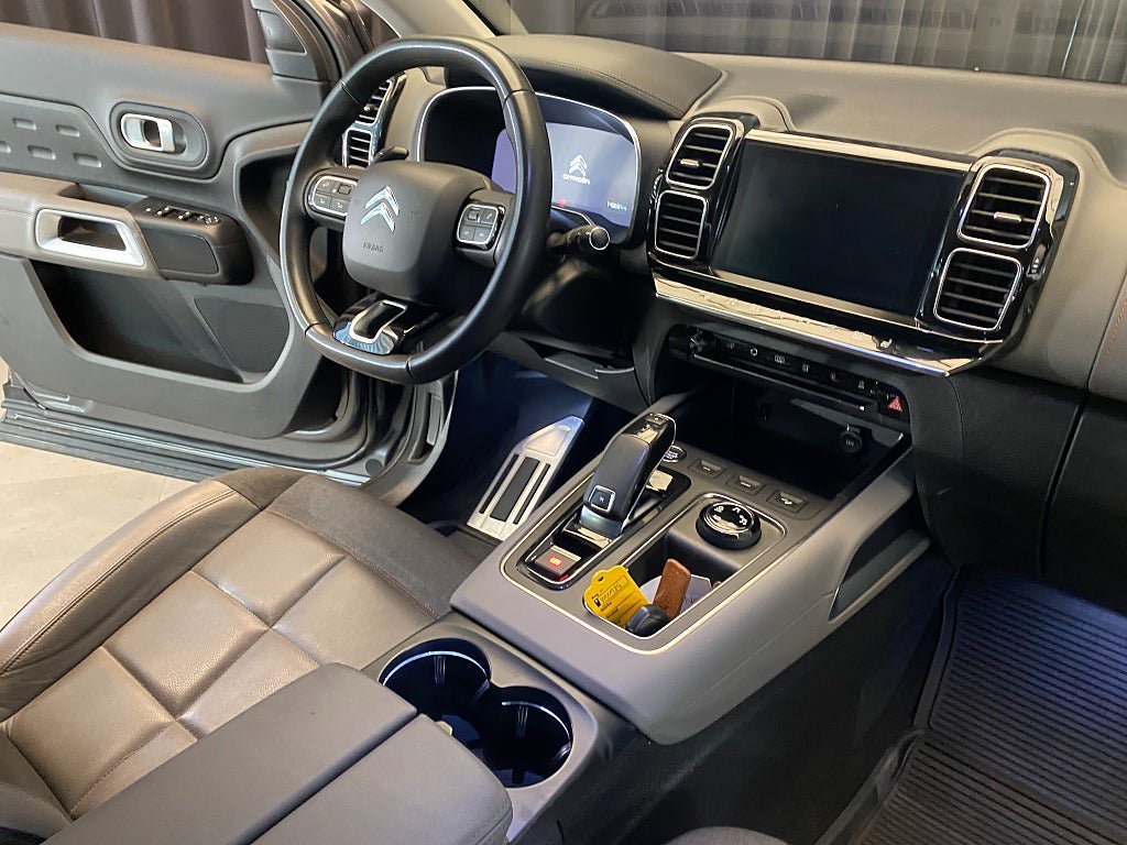 Vehicle Image 30