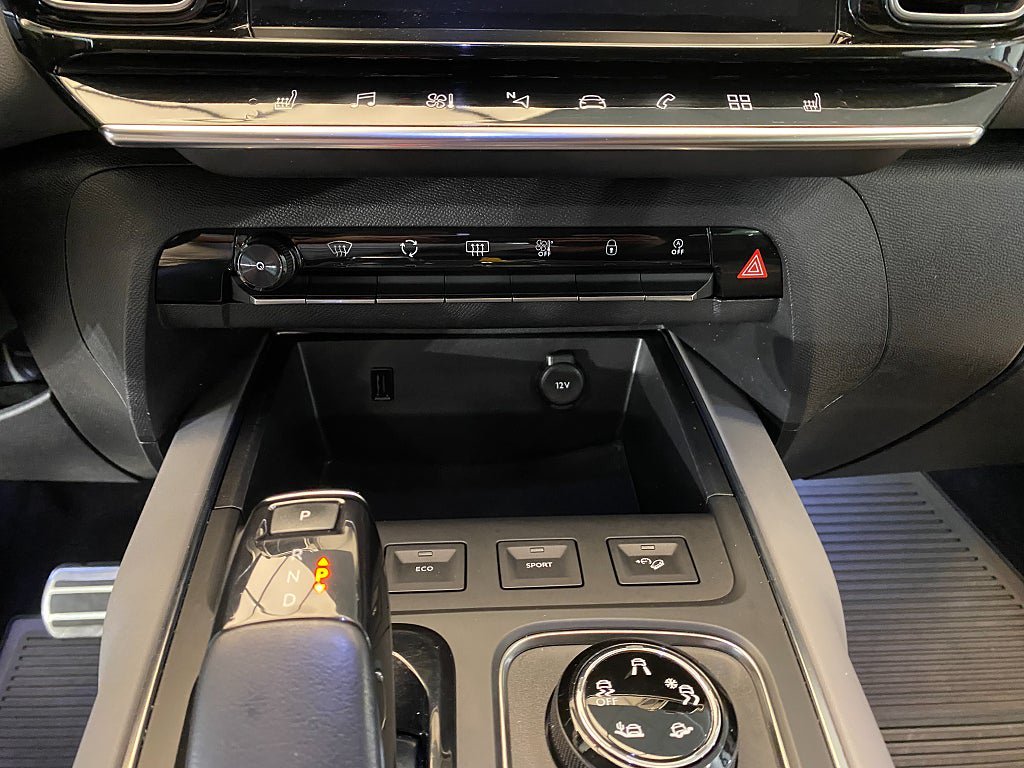 Vehicle Image 36