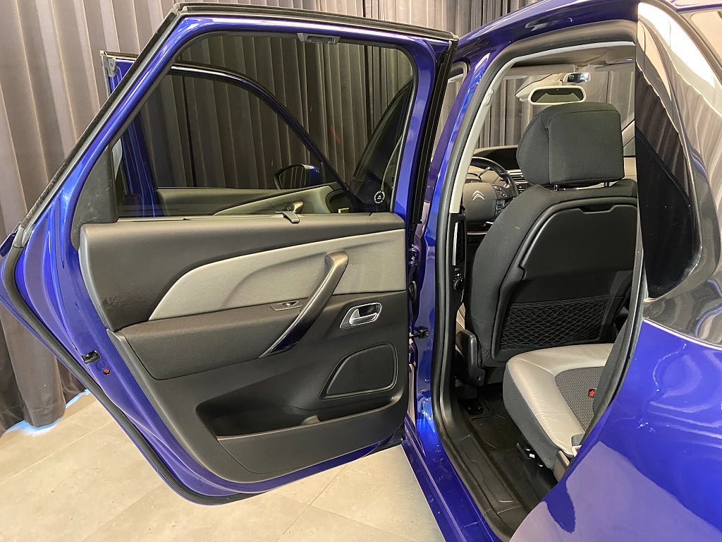 Vehicle Image 33