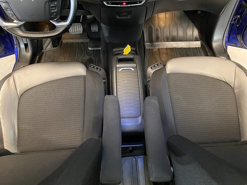 Vehicle Image 45