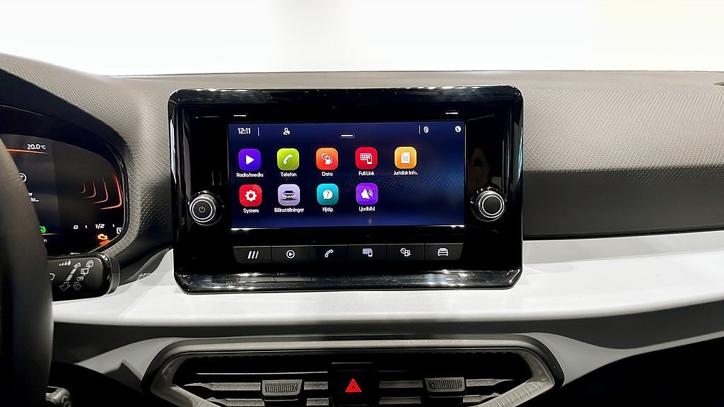 Vehicle Image 9