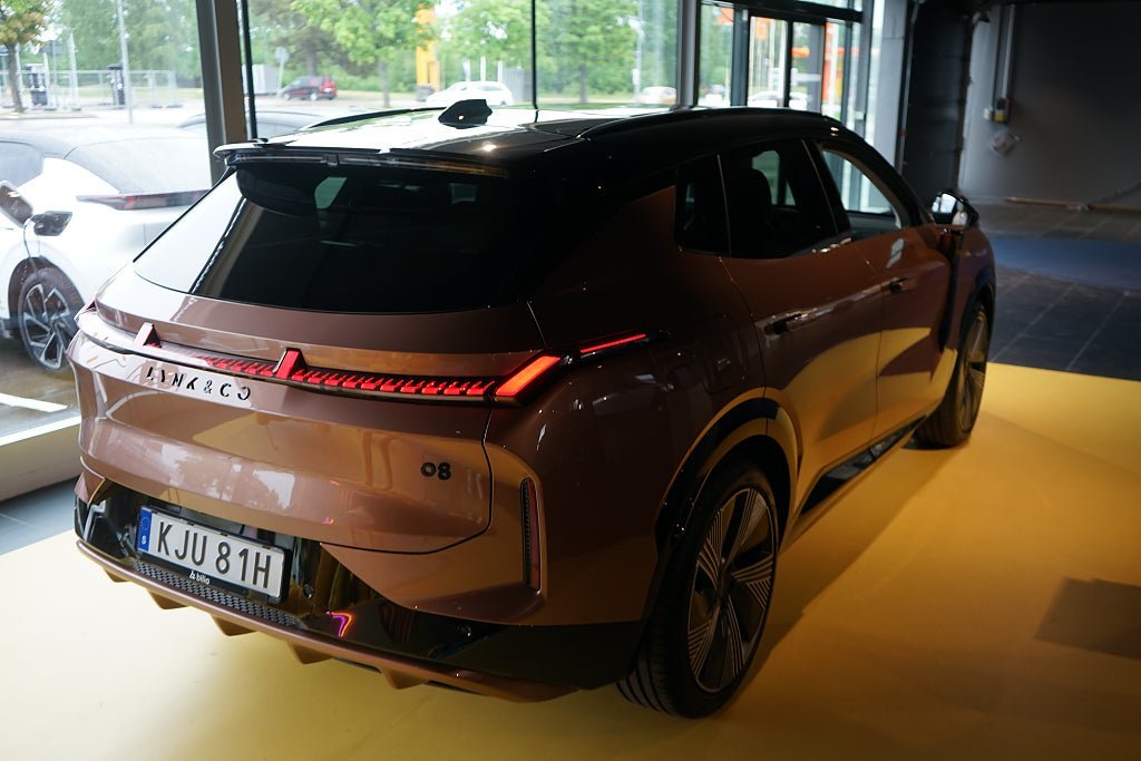 Vehicle Image 16