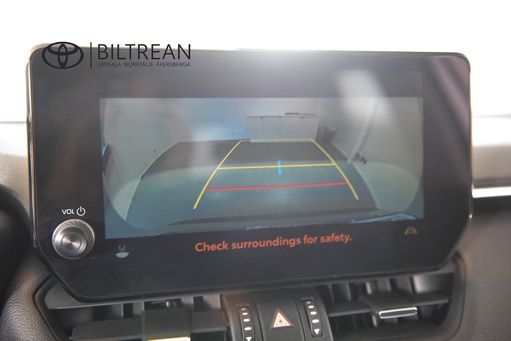 Vehicle Image 16