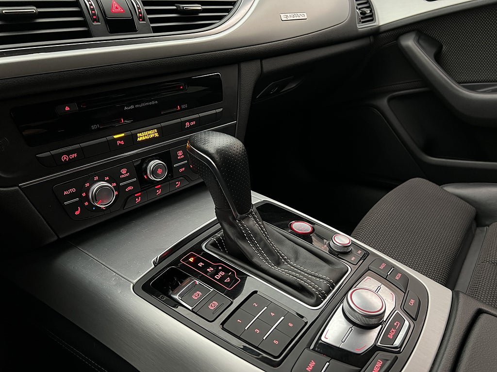Vehicle Image 24