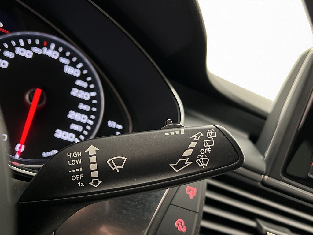 Vehicle Image 27