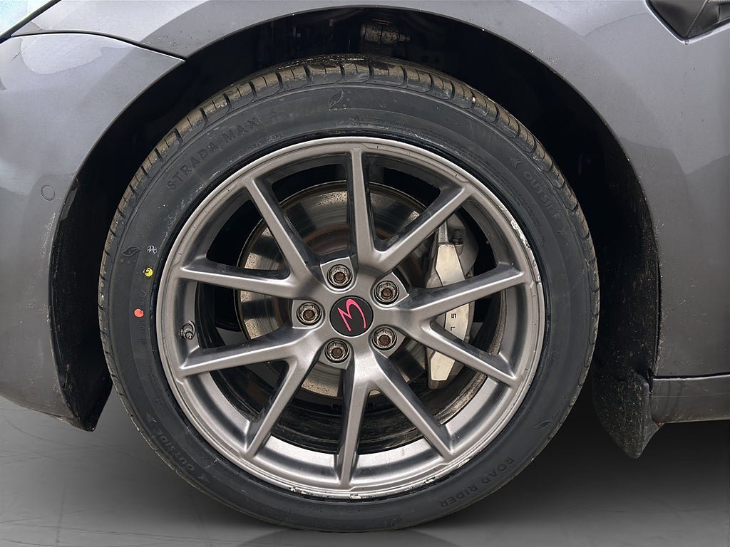 Vehicle Image 32