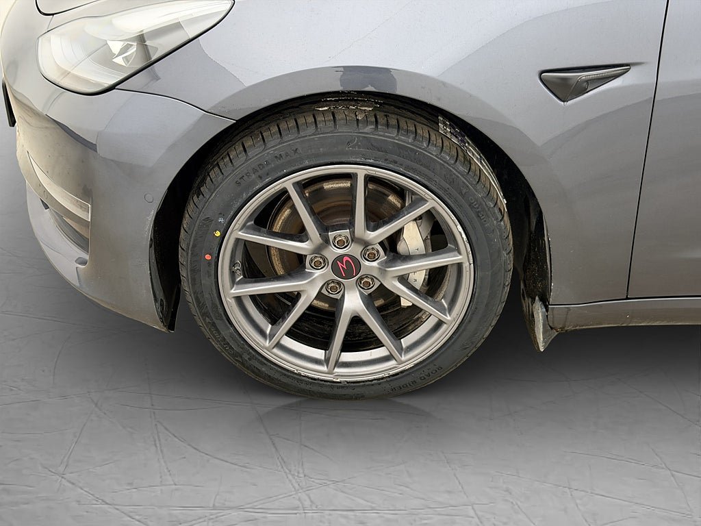 Vehicle Image 33