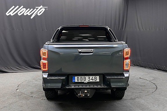 Vehicle Image 6
