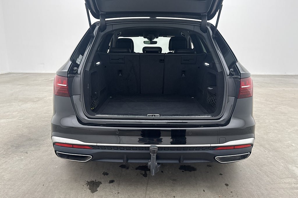 Vehicle Image 32