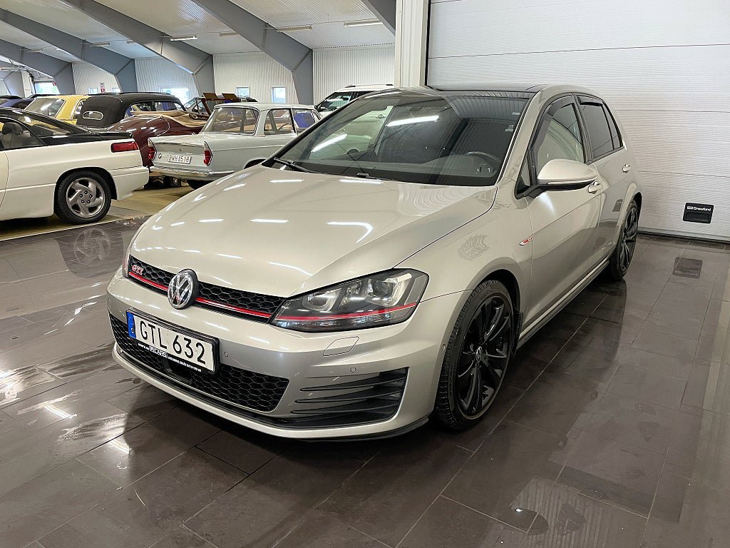 Vehicle Image 7