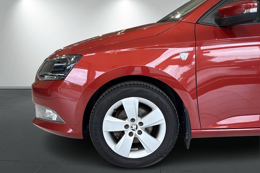 Vehicle Image 11