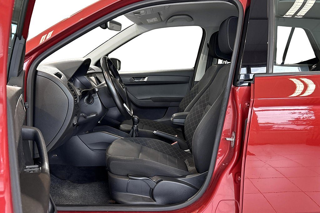 Vehicle Image 14