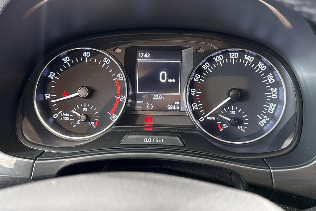 Vehicle Image 21