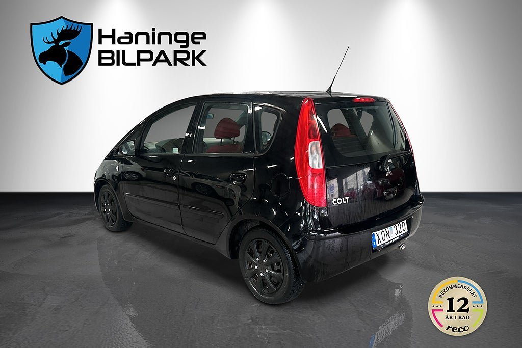 Vehicle Image 8
