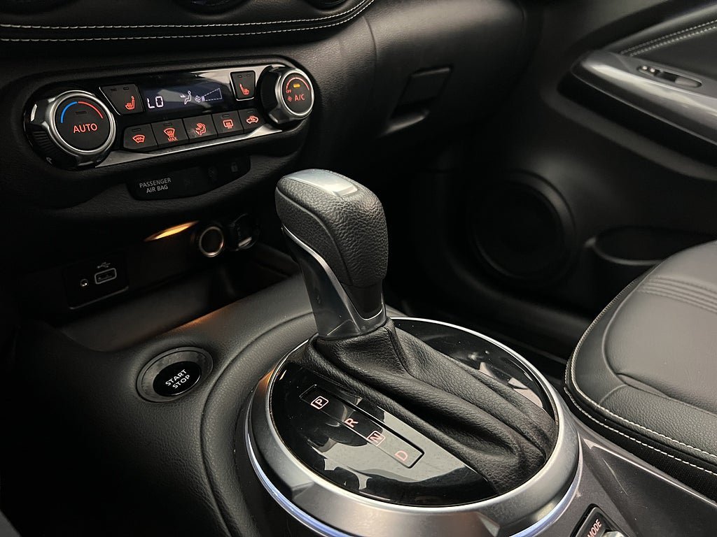 Vehicle Image 25