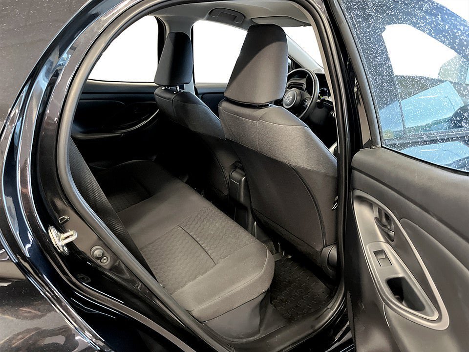 Vehicle Image 13