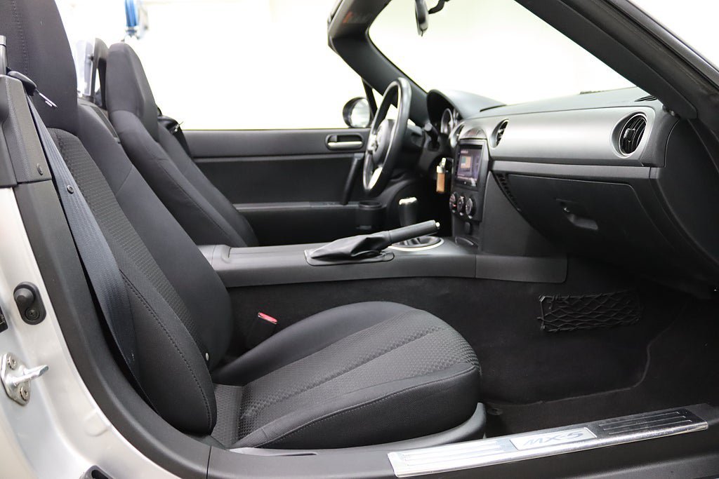 Vehicle Image 17