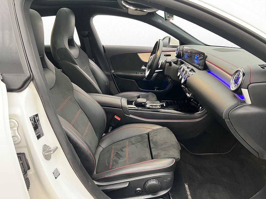 Vehicle Image 23