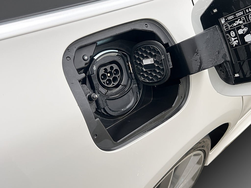 Vehicle Image 27
