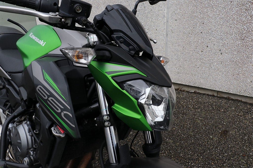 Vehicle Image 7