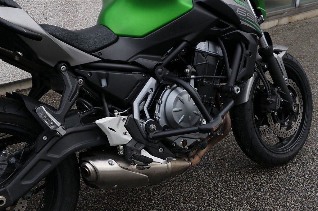Vehicle Image 9