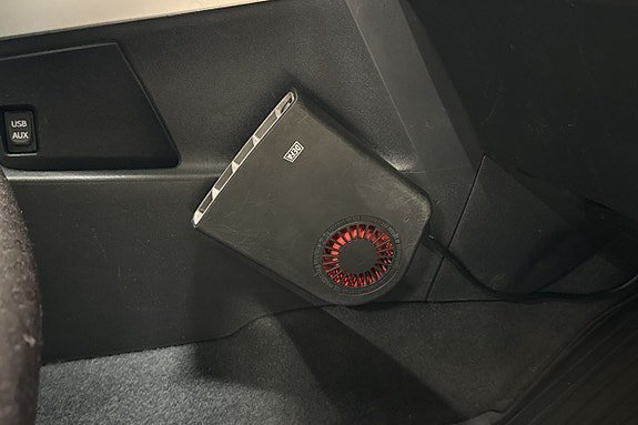 Vehicle Image 23