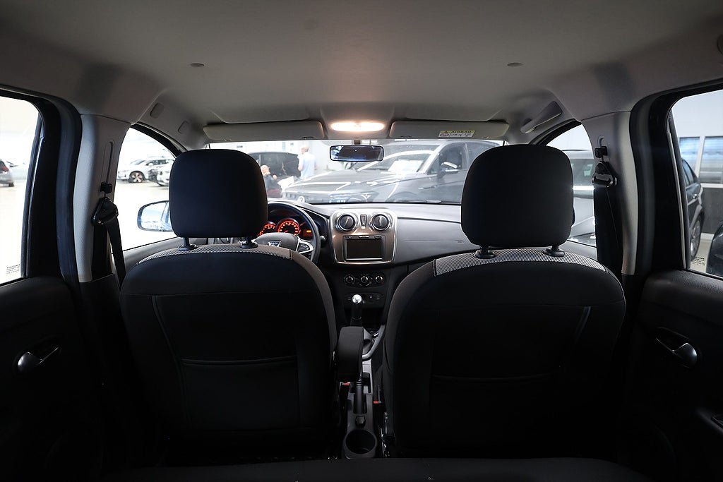 Vehicle Image 10