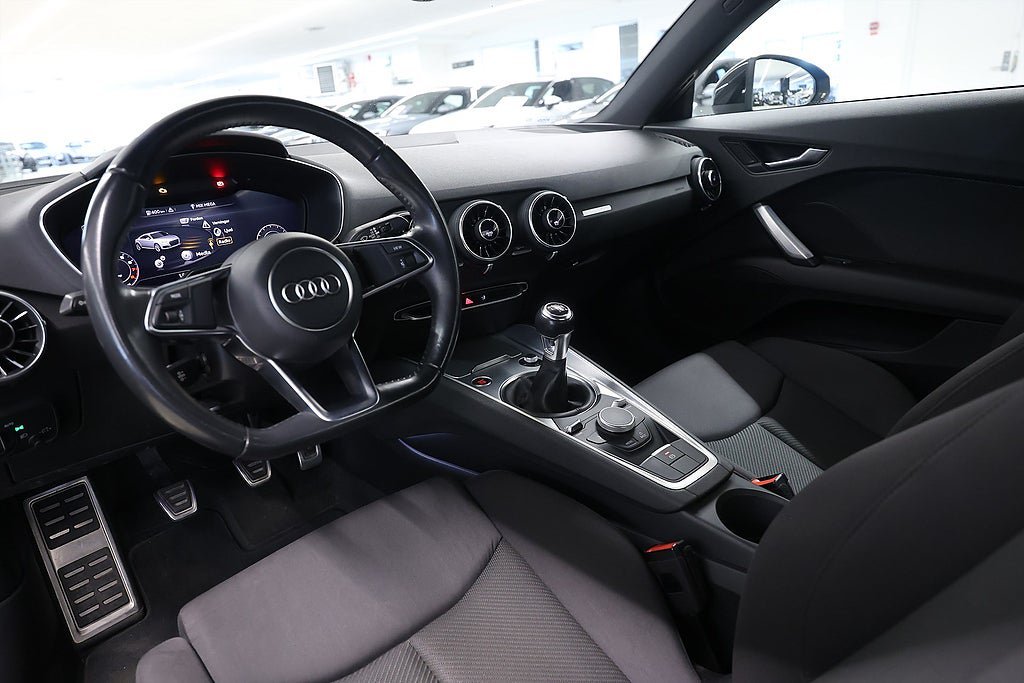 Vehicle Image 16
