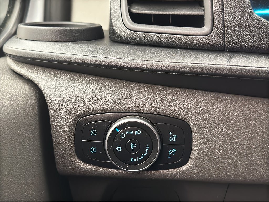 Vehicle Image 17