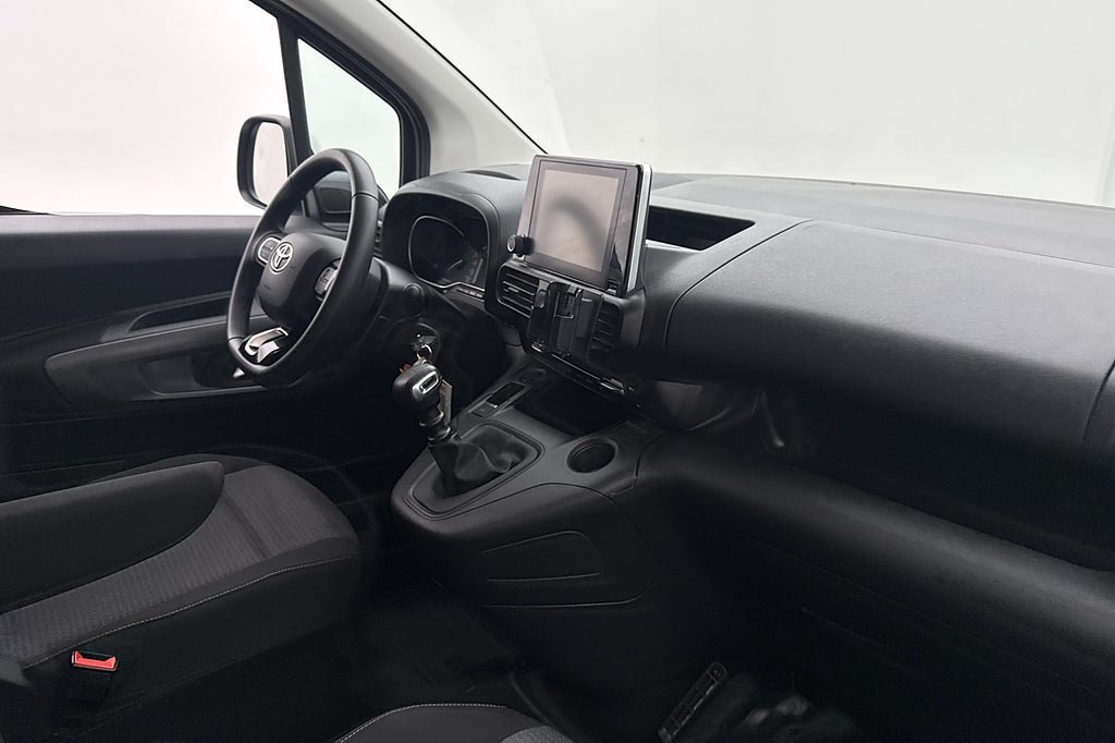 Vehicle Image 23