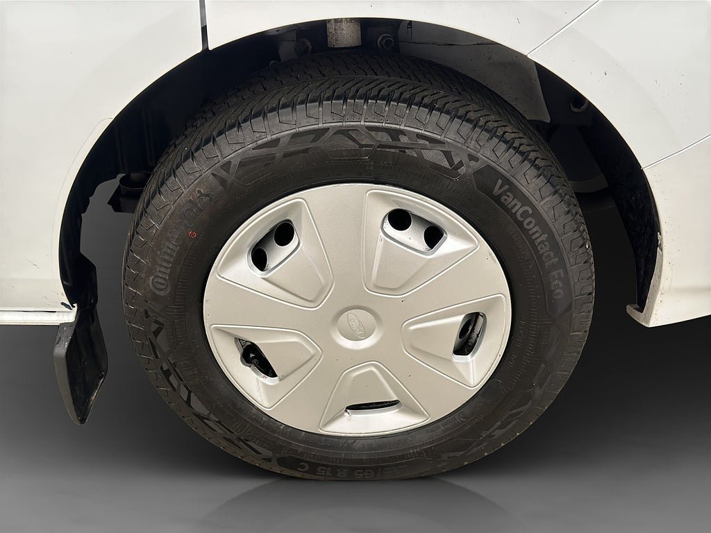 Vehicle Image 30
