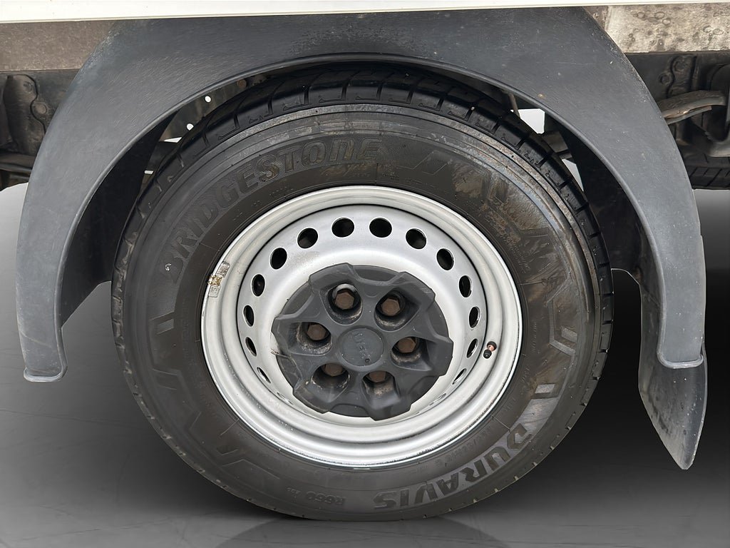 Vehicle Image 31