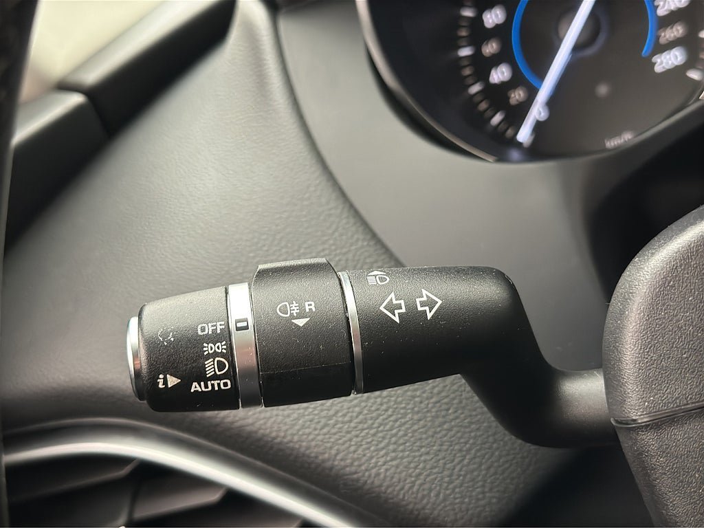 Vehicle Image 32