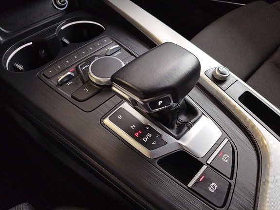 Vehicle Image 19