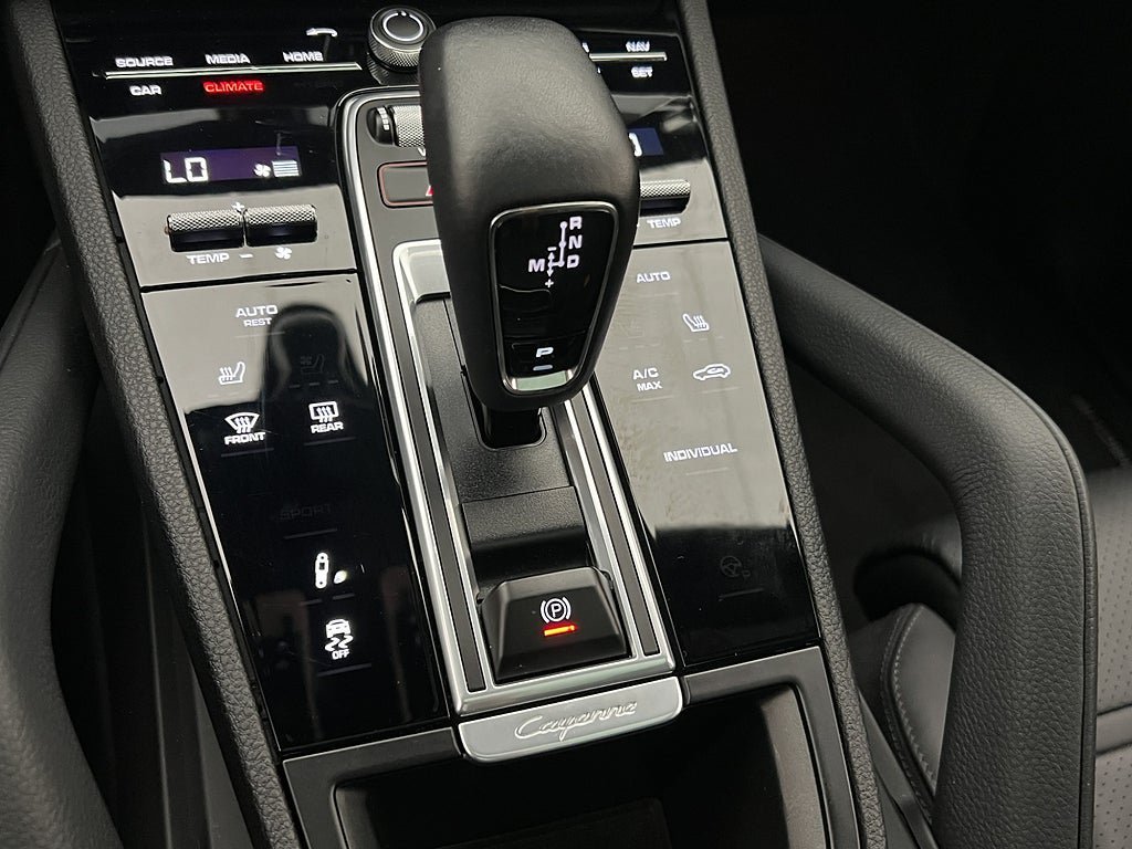Vehicle Image 29