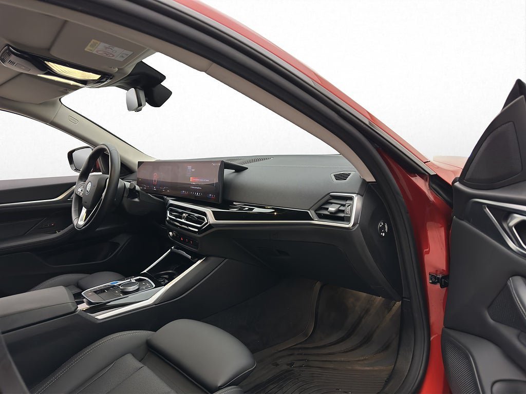 Vehicle Image 37