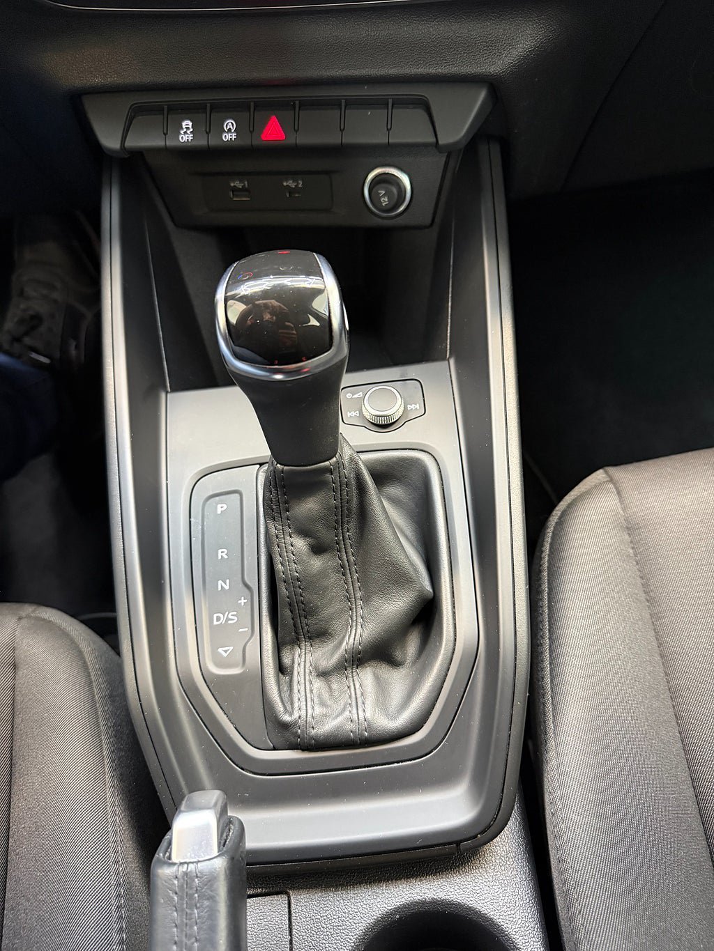 Vehicle Image 18