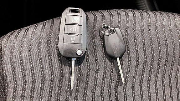 Vehicle Image 21