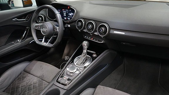 Vehicle Image 22