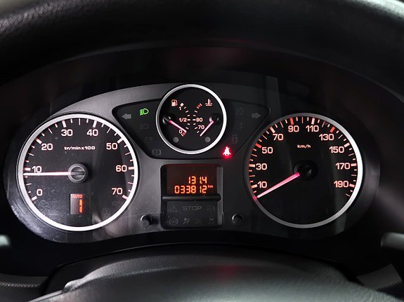 Vehicle Image 14