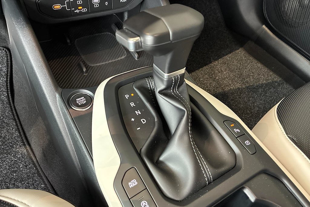 Vehicle Image 23