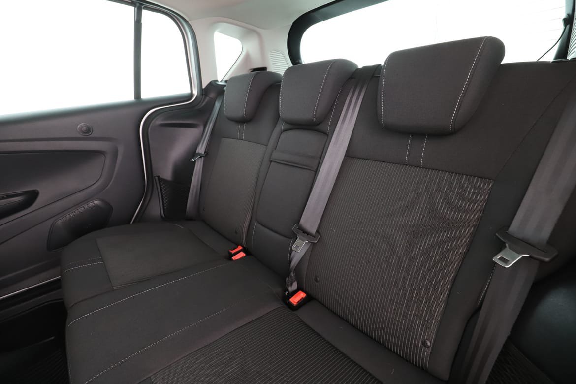 Vehicle Image 15