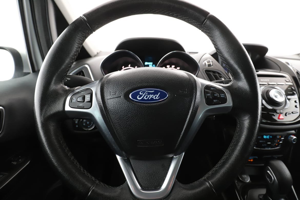 Vehicle Image 19